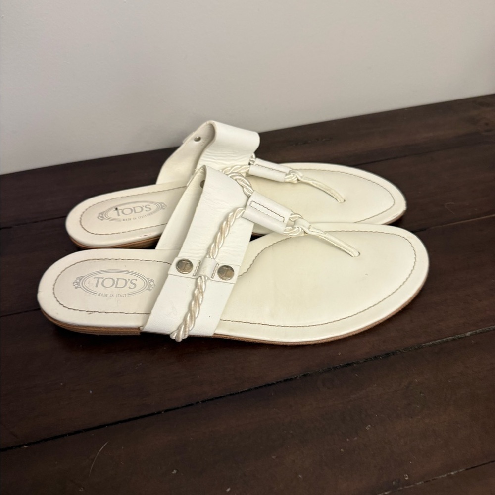 Tod’s White Leather Sandals – Made in Italy